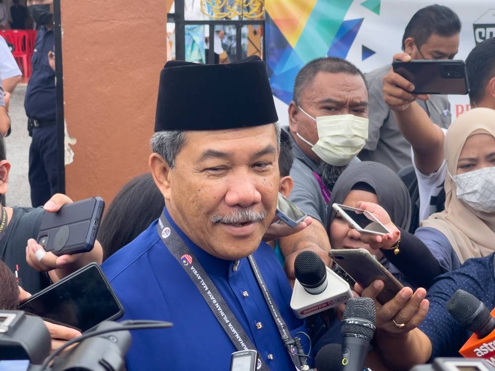 BN candidate Datuk Seri Mohamad Hasan speaks to the media at nomination centre in Rembau November 5, 2022. —Picture By Raymond Manuel