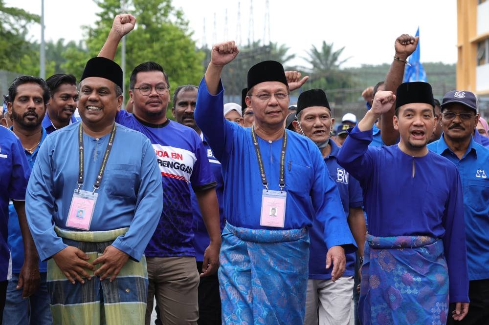 Datuk Seri Hasni Mohammad had doubts Simpang Renggam constituents would be interesting in listening to a debate. — Bernama pic