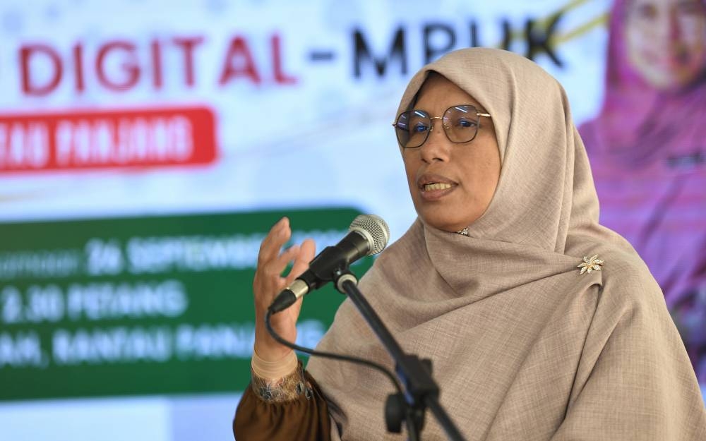 The initiative pointed to Datuk Siti Zailah Mohd Yusoff from PAS sharing on her Facebook a video emphasising non-Muslims as enemies, with the caption mentioning ‘Muslims are obligated to vote to ensure non-Muslims do not become leaders as they will ruin Islam.’ — Bernama pic