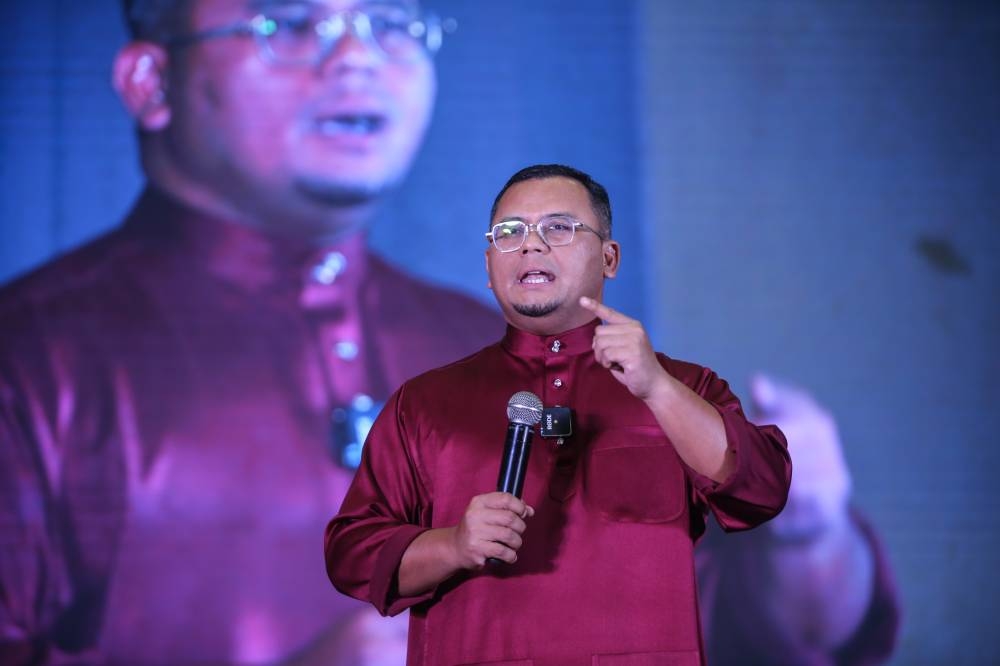 Amirudin said the state will be coordinating with RapidKL to ensure the additional buses are used efficiently. — Picture by Ahmad Zamzahuri