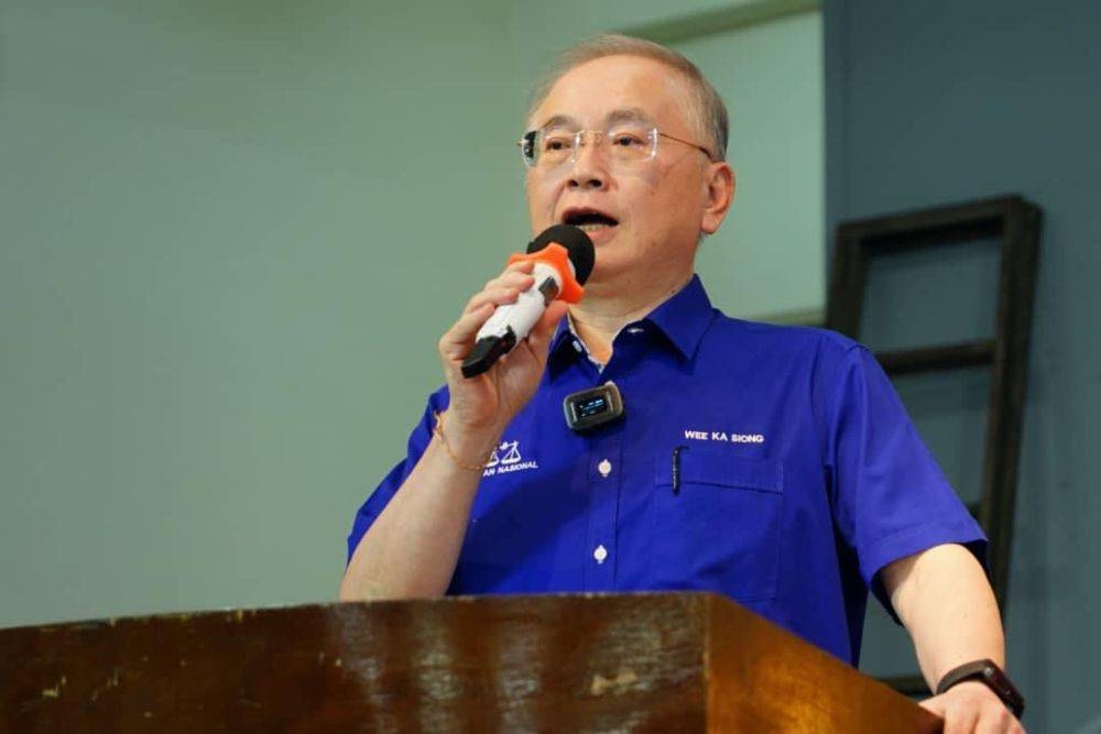 Wee said Barisan hopes to build ties with the youth through the education system. — Picture via Facebook