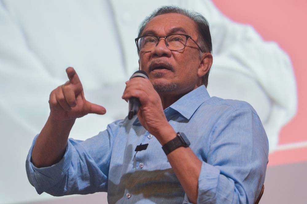 President of PKR, Datuk Seri Anwar Ibrahim speaks during Ada Apa Dengan Korupsi talk in Bangsar on November 9, 2022. — Picture by Miera Zulyana