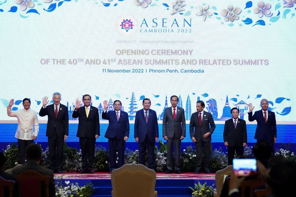 Leaders pose for a group photo at the opening ceremony for the 40th and 41st Asean Summits and Related Summits in Phnom Penh, Cambodia November 11, 2022. ― Reuters pic