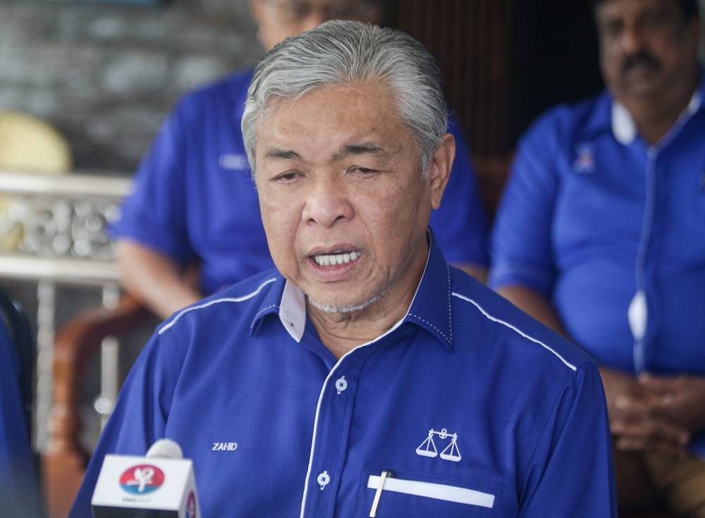 Barisan Nasional chairman Datuk Seri Diraja Dr Ahmad Zahid Hamidi speaking during a press conference at his house in Sungai Nipah Darat, Bagan Datuk, November 7, 2022. — Picture By Farhan Najib