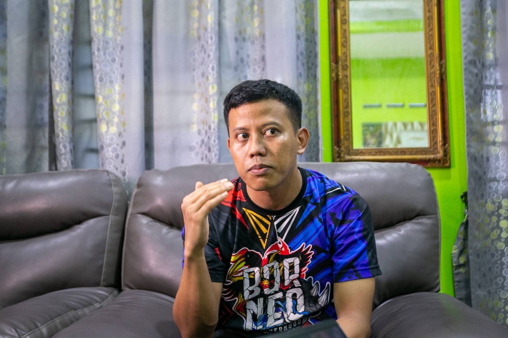 Mohd Ariffin Sokher speaking Malay Mail during interview session at Alor Gajah.November 06,2022--- Picture By Raymond Manuel