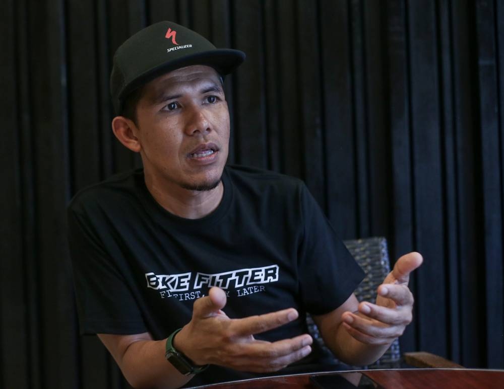 Perak Water Board personnel Mohd Fakhrulrazi Wahab speaks to Malay Mail during an interview.