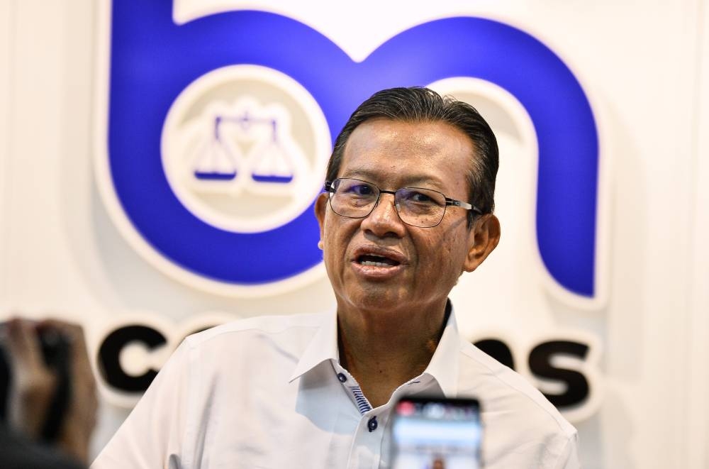 Umno Supreme Council member Datuk Seri Ahmad Shabery Cheek during a press conference at the BN Operations Centre, Menara Dato Onn, November 11, 2022. — Bernama pic