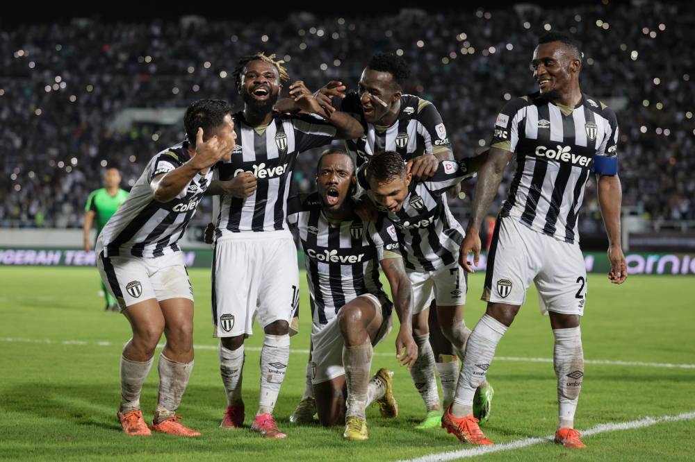 Terengganu FC player Kpah Sherman celebrates scoring the team's third goal against Kuala Lumpur City FC, November 12, 2022. — Bernama pic