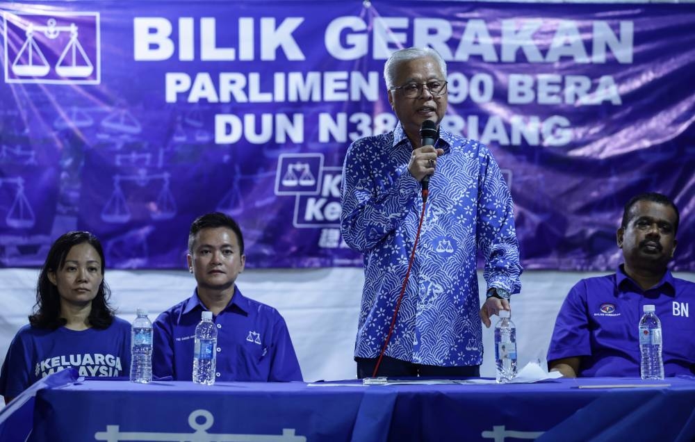 Caretaker Prime Minister Datuk Seri Ismail Sabri Yaakob speaks in Bera November 12, 2022. — Bernama pic