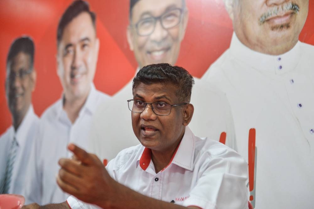 Pakatan Harapan candidate, Ganabatirau Veraman speaking during an interview with Malay Mail in Klang on November 12, 2022. — Picture by Miera Zulyana