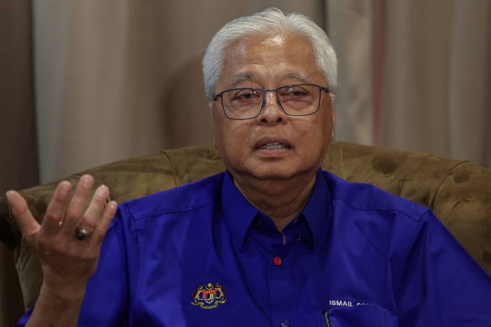 Datuk Seri Ismail Sabri Yaakob said the BN election machinery must assure the people that the coalition will safeguard the welfare of all if the party was given the mandate during the GE15. — Bernama pic 