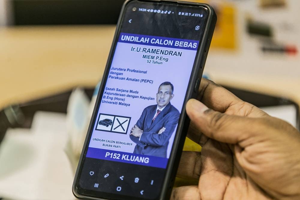 Ramendran wanted a pen as his logo, but had to settle for a car. — Picture by Hari Anggara