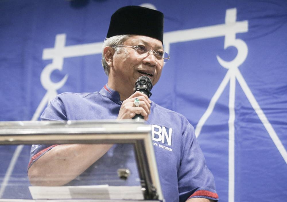 Tan Sri Annuar Musa at the meet and greet session at Umno Bahagian Tambun in Jalan Kuala Kangsar, Ipoh, Perak, November 15, 2022. — Picture by Farhan Najib