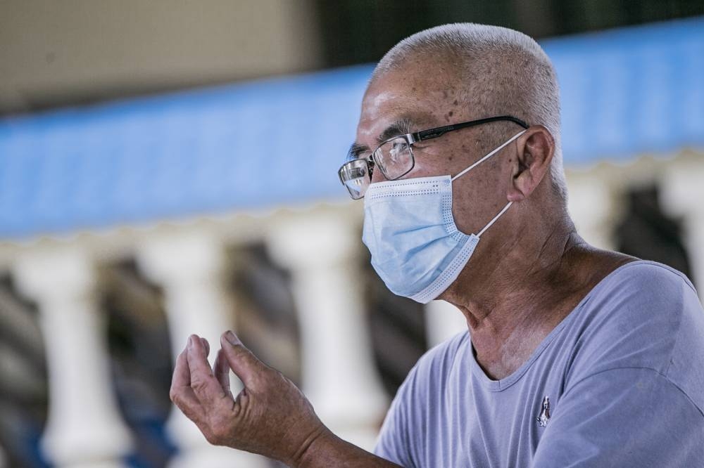 On who to vote for, Lee Hee Tan said he will follow the masses on what they think is good. — Picture by Hari Anggara