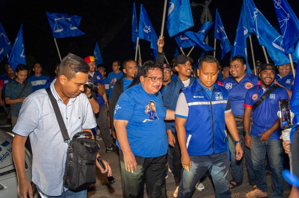 Putrajaya parliamentary seat Barisan Nasional (BN) candidate Datuk Seri Tengku Adnan Tengku Mansor said the threat negates the responsibility of civil servants to carry out their entrusted duties. — Picture by Shafwan Zaidon