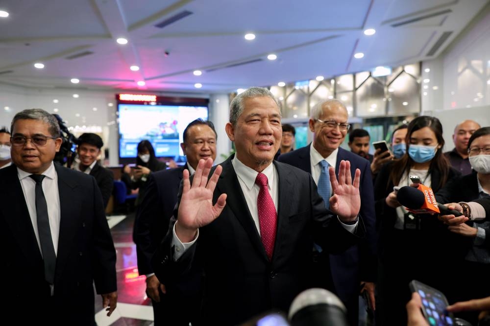 Datuk Seri Fadillah Yusof, Parti Pesaka Bumiputera Bersatu’s senior vice-president who represented GPS for an audience with the King this morning speaks to reporters in Kuching, November 23, 2022. — Bernama pic 