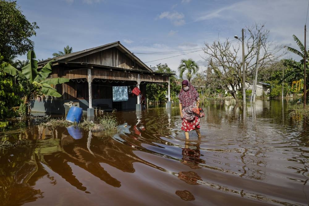 According to Nadma, the affected areas are four districts in Perak, two in Selangor and one district in Johor. — Bernama pic 