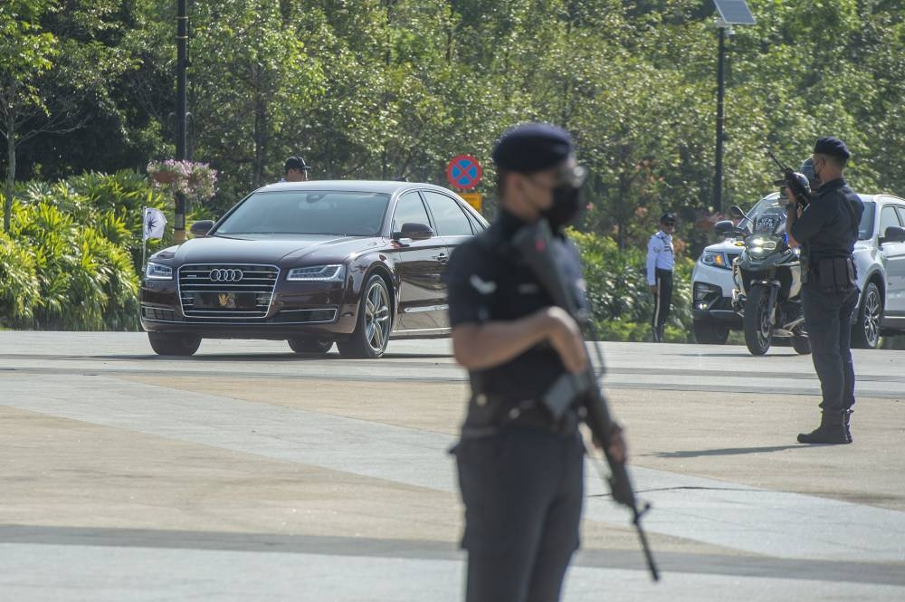 A vehicle ferrying Johor's Sultan Ibrahim is seen arriving at Istana Negara, Kuala Lumpur, November 24, 2022. — Picture by Shafwan Zaidon