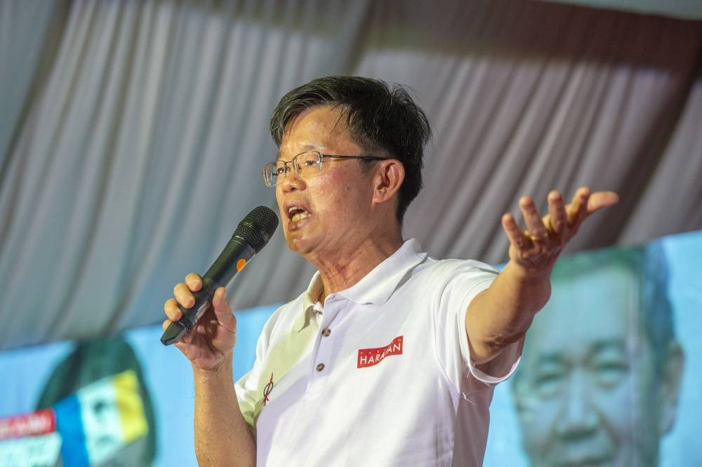 Chow hoped that Loke’s open apology can restore good feelings among various parties, particularly between GPS and PH, especially its DAP component. — Picture by Shafwan Zaidon