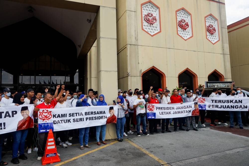 Loyalists of Umno president Datuk Seri Ahmad Zahid Hamidi gather at World Trade Centre in Kuala Lumpur November 24, 2022. ― Picture by Firdaus Latif