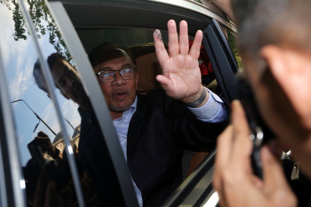 Anwar is expected to take his oath of office before the Yang di-Pertuan Agong at 5pm today. — Bernama pic