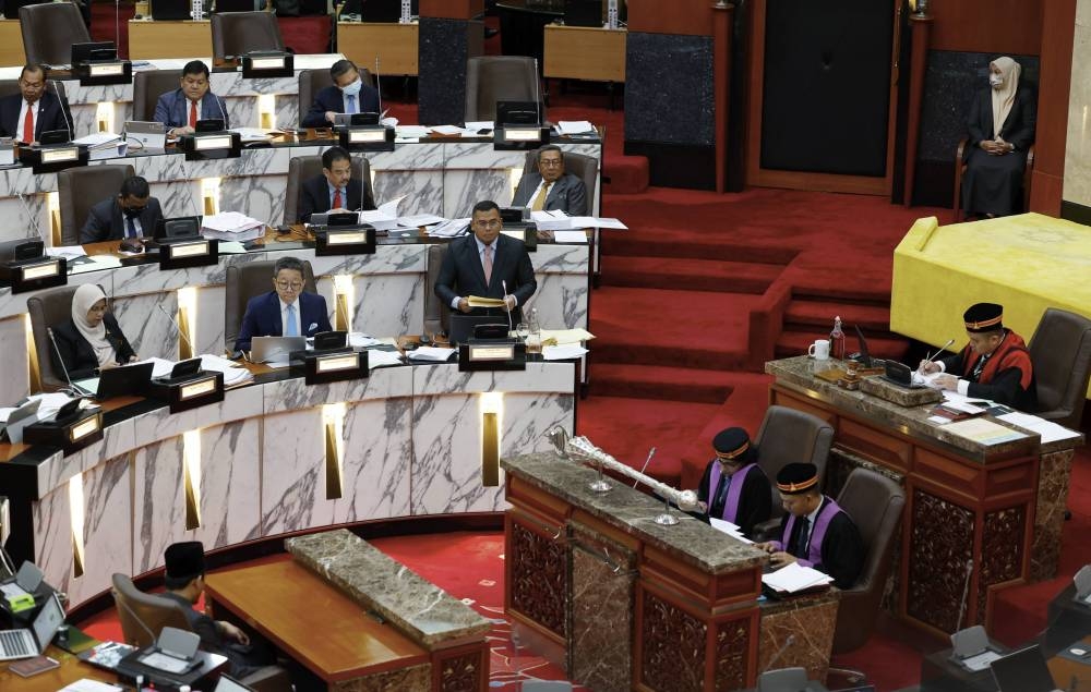 Selangor Mentri Besar Datuk Seri Amirudin Shari at the Selangor state assembly, Selangor State Assembly Building, Shah Alam, November 23, 2022. — Bernama pic 