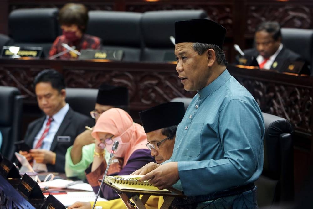 Negri Sembilan Mentri Besar Datuk Seri Aminuddin Harun presenting the Budget at the Fourth Conference (Budget) of the Fifth Term of the 14th State Legislative Assembly in Seremban, November 25, 2022. — Bernama pic  