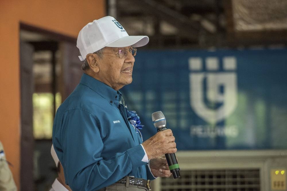 Pejuang chairman, Tun Mahathir Mohamad delivering his speech while campaigning in Kampung Bukit Berangan, Kedah, November 11, 2022. — Picture by Shafwan Zaidon