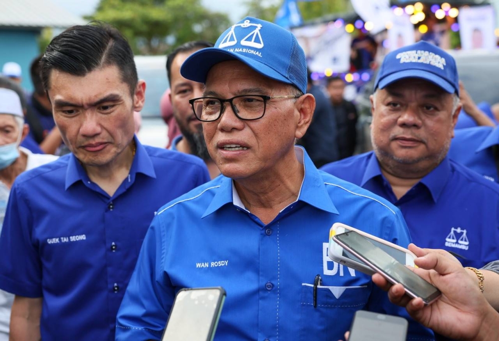 Datuk Seri Wan Rosdy Wan Ismail will be sworn in as Pahang mentri besar on November 28, 2022. — Bernama file pic