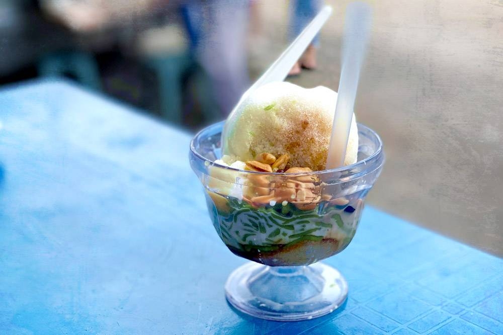 The Cendol Special comes with extra toppings such as peanuts and creamed corn.