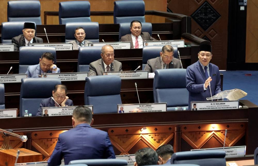 Sabah Chief Minister Datuk Seri Hajiji Noor addresses the state assembly in Kota Kinabalu December 1, 2022. — Bernama
