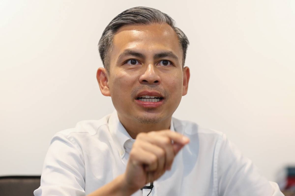 Pakatan Harapan Communications Director Fahmi Fadzil says reducing civil servants will not be a right move in an effort to restore the country's economy and attract foreign investors. ― Picture by Yusof Mat Isa