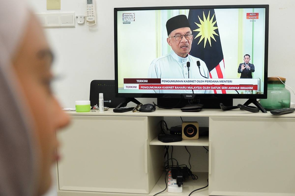 PBK president Voon Lee Shan said Prime Minister Datuk Seri Anwar Ibrahim  has been able to pick representatives from the various political parties with different ideologies that have helped him to form the unity government. — Picture by Miera Zulyana