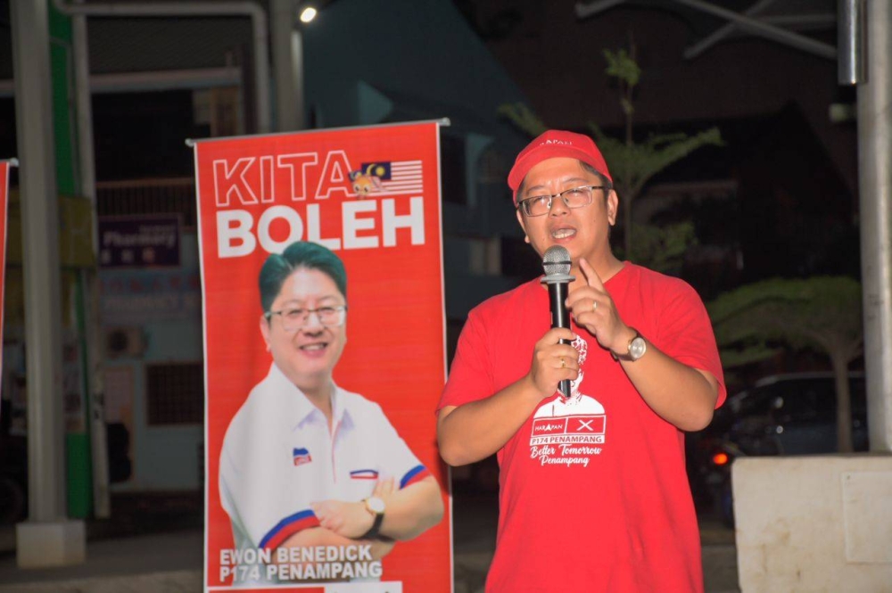 Newly appointed Entrepreneur Development and Cooperatives Minister, Datuk Ewon Benedick, said the mandate is crucial for entrepreneurs’ development, a task he is looking forward to pursuing. — Picture by Julia Chan