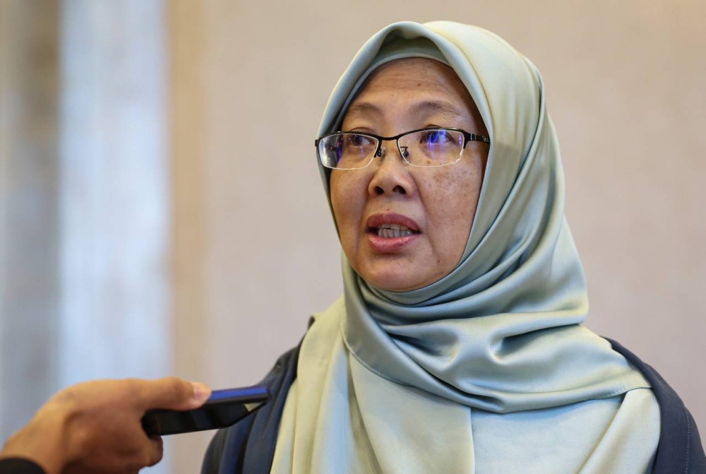Member of Parliament for Sekijang Dr Zaliha Mustafa interviewed after being sworn in as a member of the Cabinet of ministers at Istana Negara, December 3, 2022. — Bernama pic