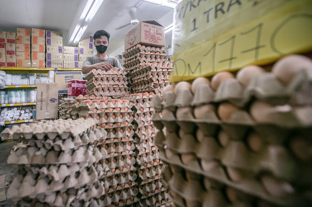 Selangor chief enforcement officer of the Ministry of Domestic Trade and Cost of Living, Mohd Khairi Jamaludin said even if there is shortage, it would only be temporary and confined to certain localities. — Picture by Hari Anggara