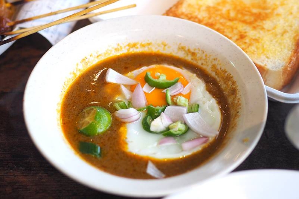 'Kacang pool' is pure comfort food with thick toast and a fried egg