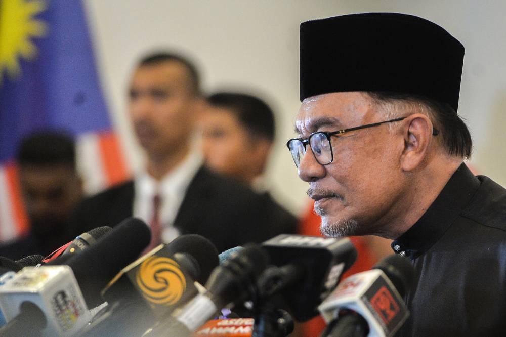 On his Facebook page, Prime Minister Datuk Seri Anwar Ibrahim expressed his condolences to PN chairman Tan Sri Muhyiddin Yassin and his family on the death of the latter’s brother, Tan Sri Abdul Aziz Mohd Yassin. ― Picture by Miera Zulyana