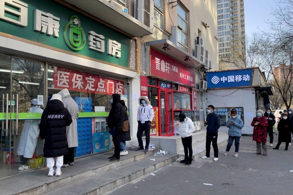 China's hopes of looser Covid rules sets off rush for fever drugs - Vimarsana News