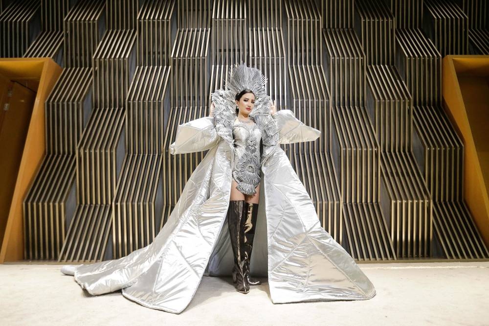 For national costume, Miss Universe Malaysia 2022 draws inspiration from Mount Kinabalu - Vimarsana News