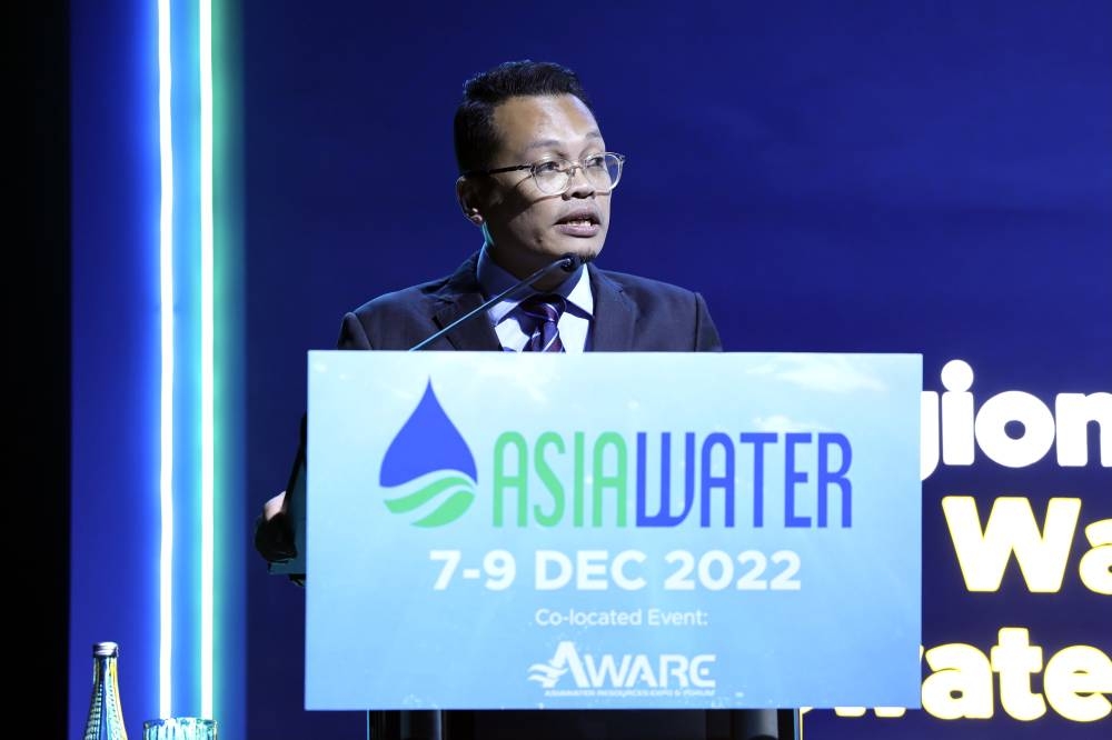 Nik Nazmi Nik Ahmad officiates the opening of the AsiaWater 2022 Expo and Forum in Kuala Lumpur December 8, 2022. ― Bernama pic