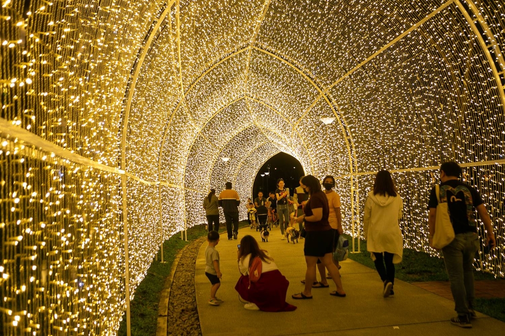 Desa ParkCity features an array of illumination displays from The Waterfront to Central Park. — Picture by Raymond Manuel