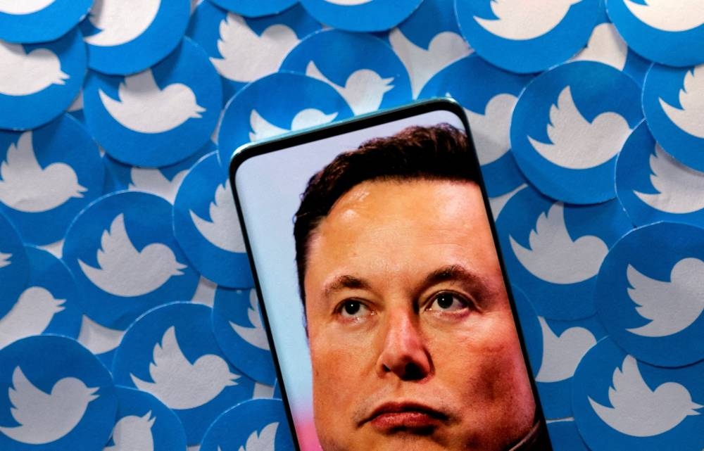 This is the first time Elon Musk has mentioned stepping down as chief of the social media platform, after Twitter users voted decisively in a poll for him to step down, which the billionaire launched on Sunday evening. — Reuters pic