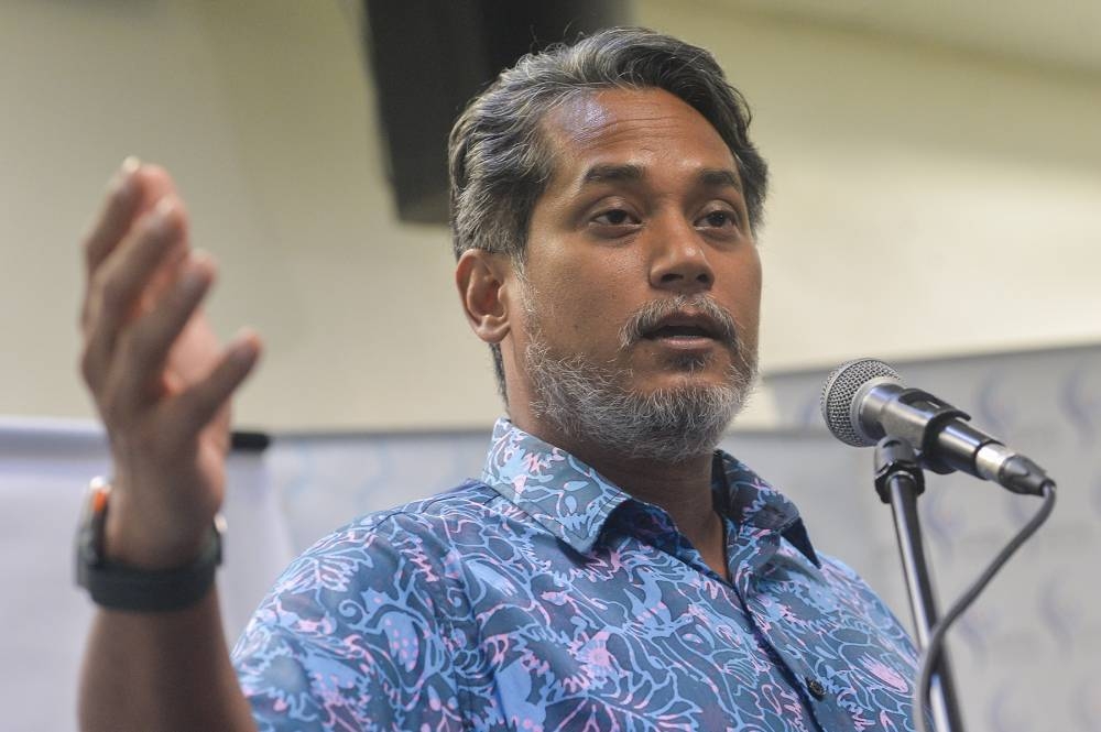Khairy Jamaluddin speaks during a press conference in Sungai Buloh November 17, 2022. — Picture by Miera Zulyana