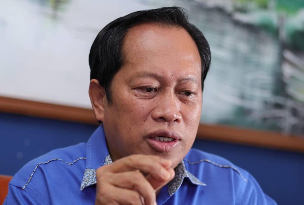 Deputy Finance Minister Datuk Seri Ahmad Maslan said those whose houses were completely destroyed by the floods could apply for the housing programme under the SPNB. — Bernama pic