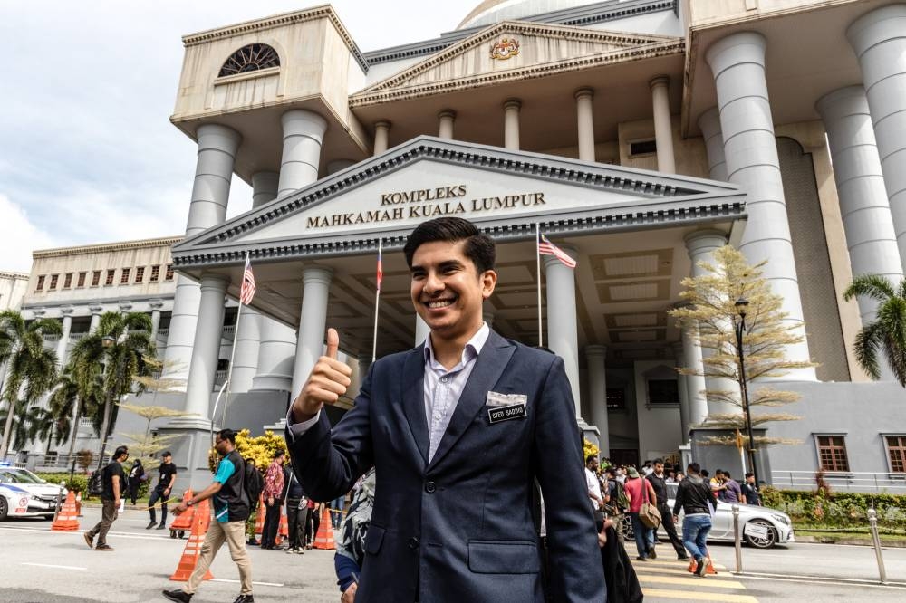 Incumbent Muar MP Syed Saddiq Abdul Rahman is pictured after court the decision at Kuala Lumpur High Court in Kuala Lumpur on October 28, 2022. — Picture by Firdaus Latif