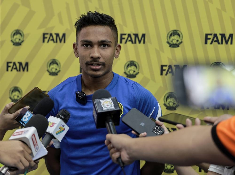 National left winger V. Ruventhiran said his teammates appeared to be keeping their composure ahead of the “Causeway Derby”. — Bernama pic