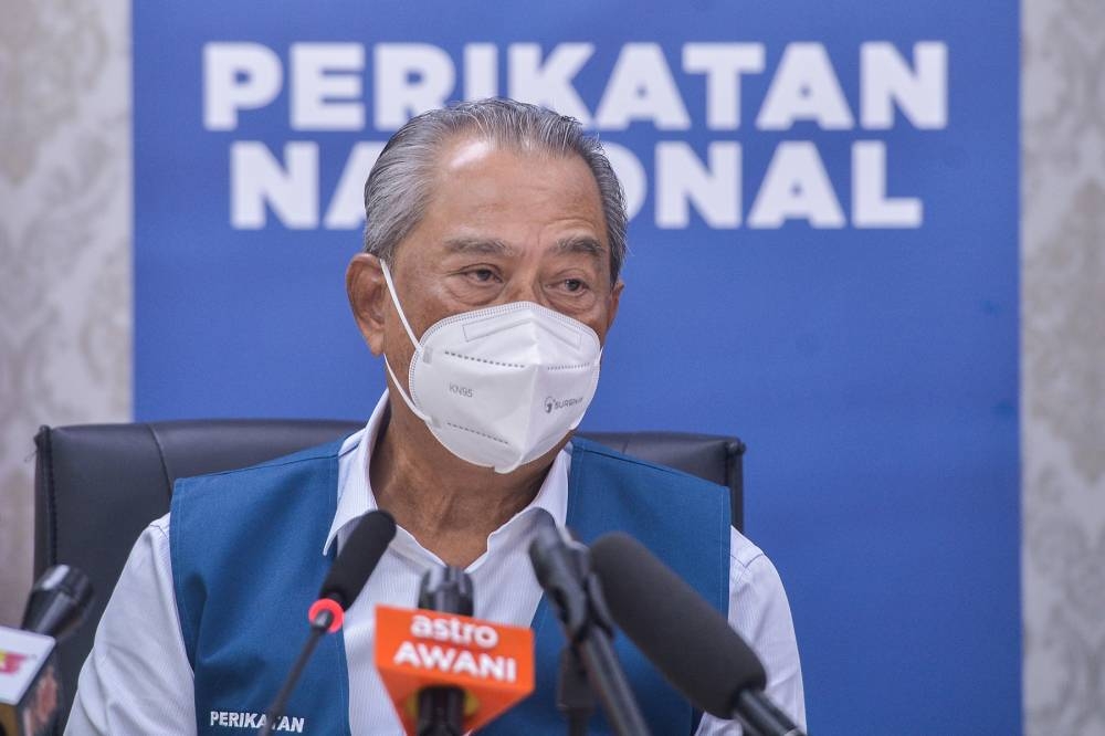 Muhyiddin urges govt to take swift action to protect people from new Covid variant - Vimarsana News
