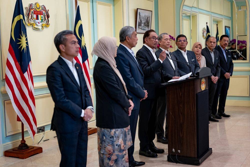 马来西亚人的健康和安全是我们的首要任务，总理安瓦尔誓言在对中国游客返回导致 Covid-19 激增的新担忧中-马来邮件