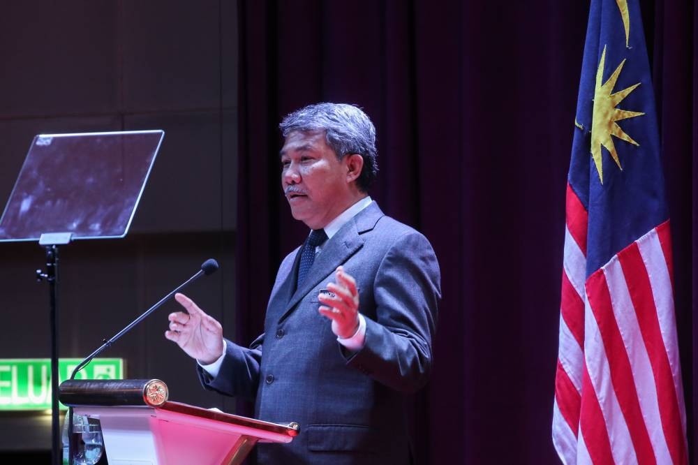 Defence Minister Datuk Seri Mohamad Hasan delivering his new year’s message at Wisma Pertahanan in Kuala Lumpur January 5, 2023. — Picture by Ahmad Zamzahuri